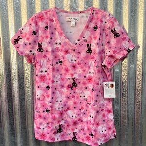 koi Leslie Women's Print Scrub Top Fluff Bunnies (Fluff)-Limited Edition
